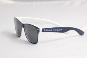 bedruckte Sonnenbrille mit Logo selbst gestalten & selbst designen | Werbeartikel | Werbesonnenbrillen