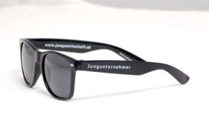 bedruckte Sonnenbrille mit Logo selbst gestalten & selbst designen | Werbeartikel | Werbesonnenbrillen