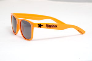 bedruckte Sonnenbrille mit Logo selbst gestalten & selbst designen | Werbeartikel | Werbesonnenbrillen